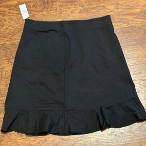 LOFT Black Mini Skirt with Ruffle Hem Size Medium